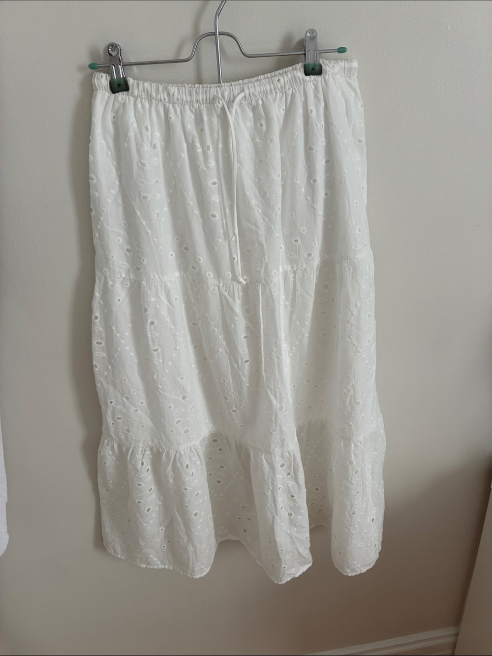 Simons White Eyelet Tiered Maxi Skirt 💯 cotton